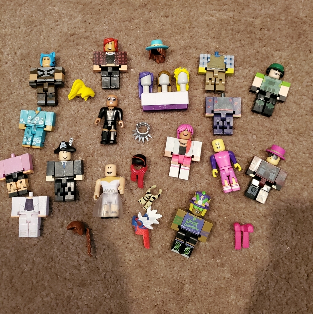 Random roblox bundle - Picture 1 of 4